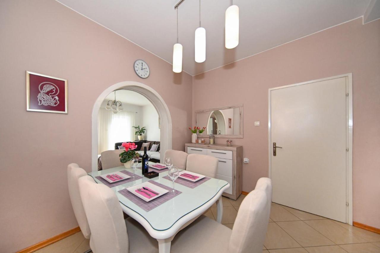 Apartment Irena Posedarje Buitenkant foto