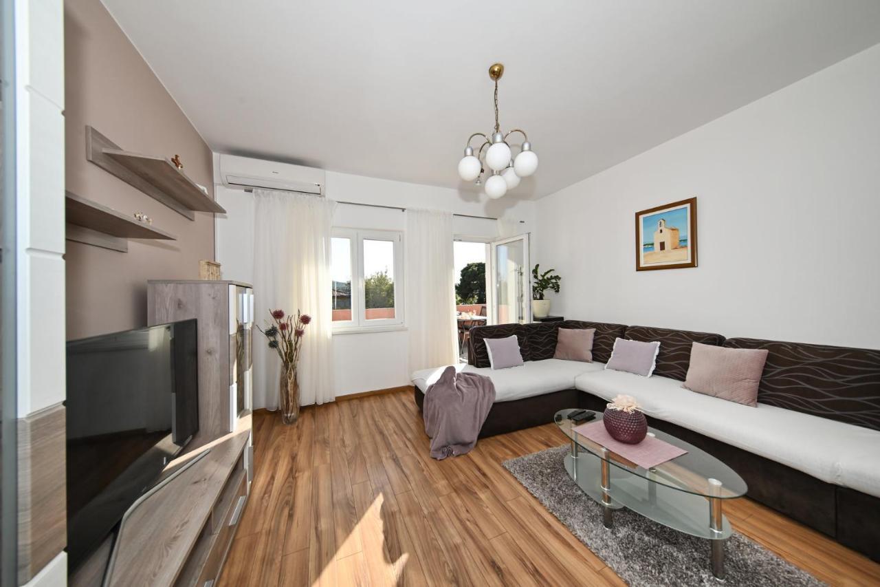 Apartment Irena Posedarje Buitenkant foto